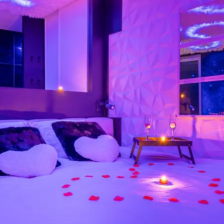Apartament Jungle Room Ou Dark Desir Room- 2 Love Rooms, 2 Experiences, A Vous De Choisir ! La Flèche
