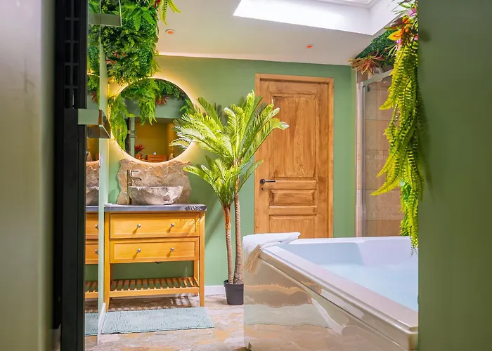 Jungle Detente La Flèche